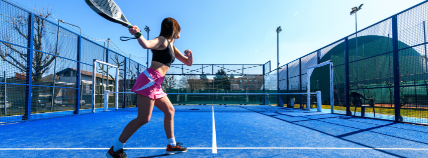 Sonne, Strand & Smash: Die besten Padel-Spots für deinen Urlaub 2026 I The Padel Society